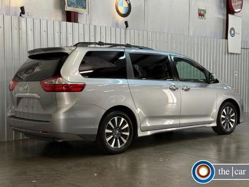 2018 Toyota Sienna Limited Premium