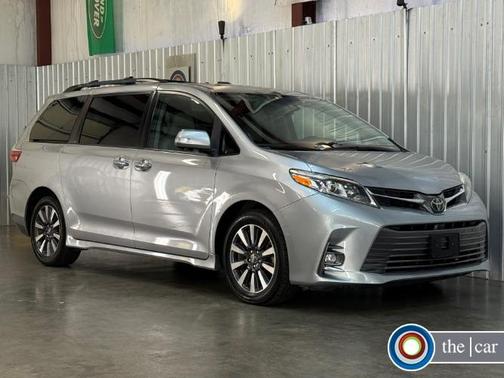 2018 Toyota Sienna Limited Premium