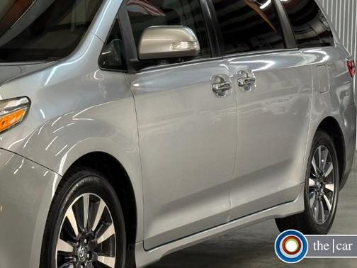 2018 Toyota Sienna Limited Premium