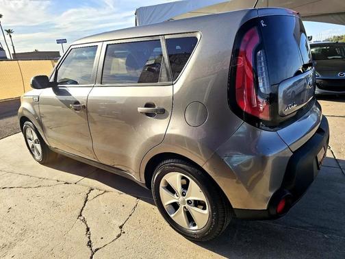 2016 Kia Soul Base