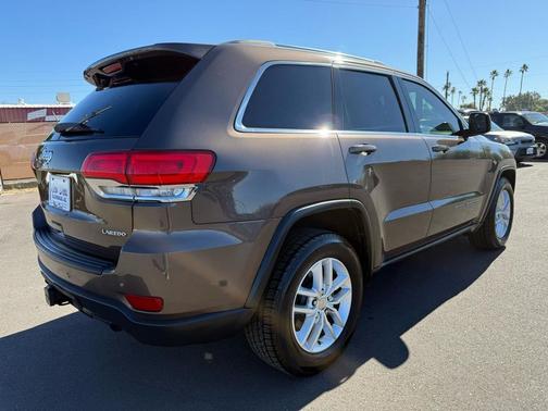 2017 Jeep Grand Cherokee Laredo