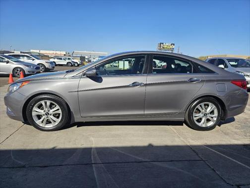 2011 Hyundai SONATA Limited