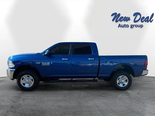 2017 RAM 2500 SLT Crew Cab 4x4 6'4' Box