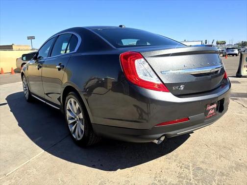 2015 Lincoln MKS Base
