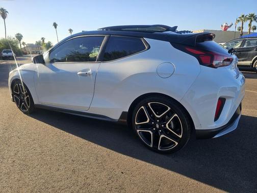 2019 Hyundai Veloster Base
