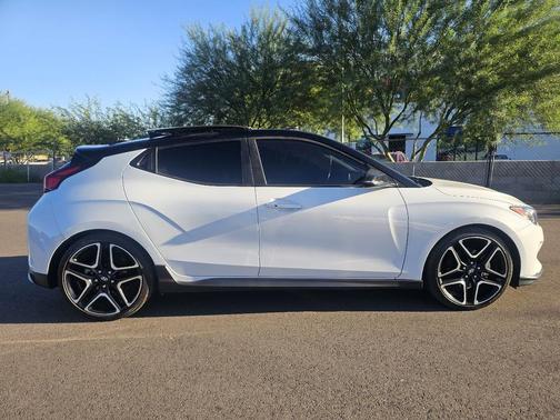 2019 Hyundai Veloster Base