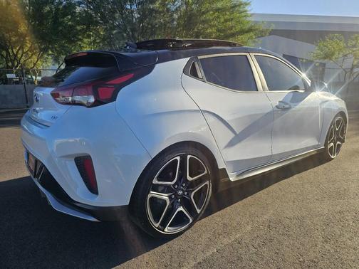 2019 Hyundai Veloster Base
