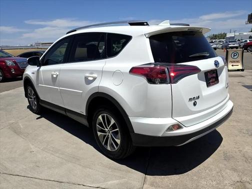 2017 Toyota RAV4 Hybrid XLE