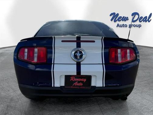 2010 Ford Mustang Premium