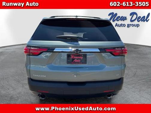Silver Sage Metallic 2023 Chevrolet Traverse LT Cloth