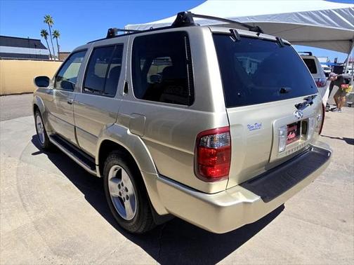 2001 INFINITI QX4 Luxury