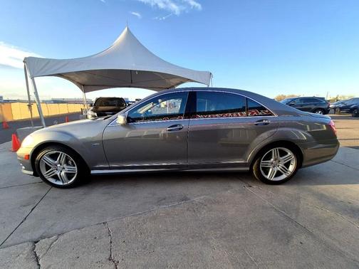 2012 Mercedes-Benz S-Class S550