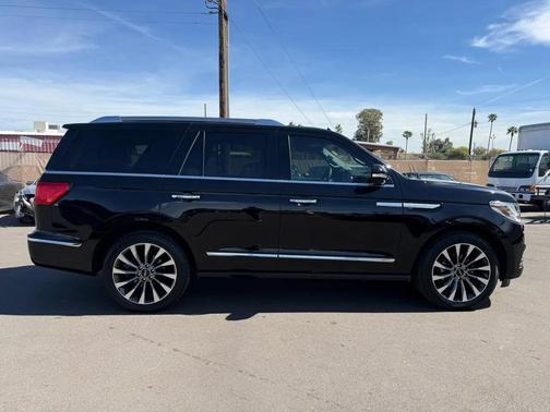 2018 Lincoln Navigator Select