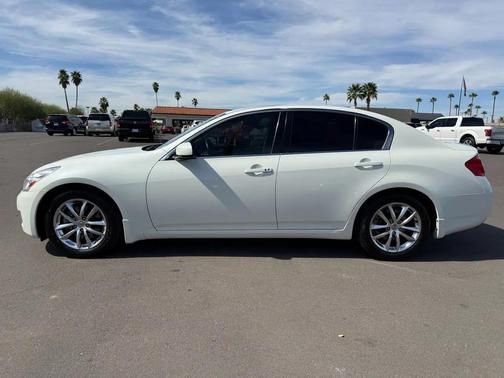 Cream 2008 INFINITI G35 Journey