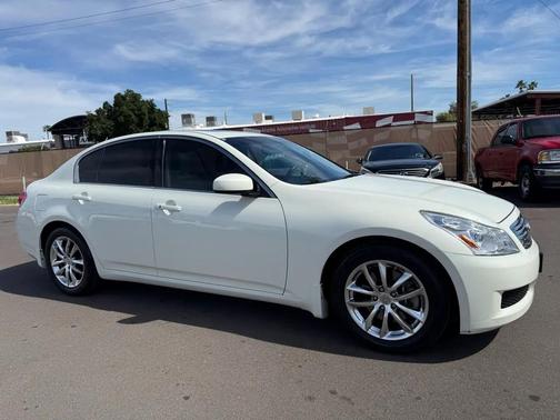 Cream 2008 INFINITI G35 Journey