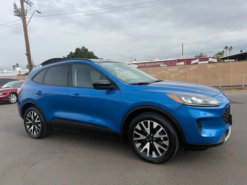 2020 Ford Escape SE
