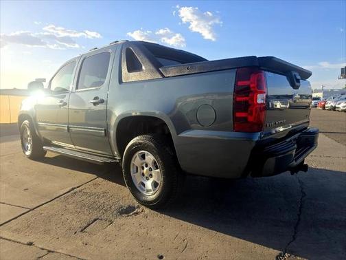 2011 Chevrolet Avalanche 1500 LS