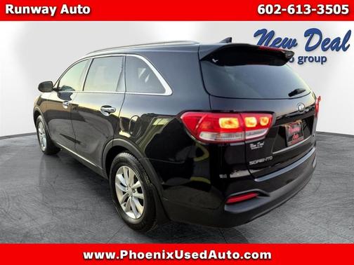 2016 Kia Sorento LX