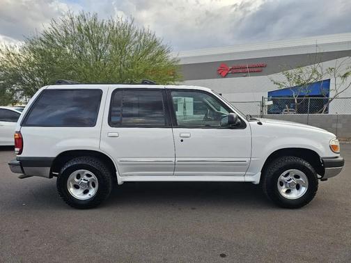 2000 Ford Explorer XLT