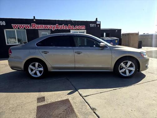 2015 Volkswagen Passat 1.8T Limited Edition