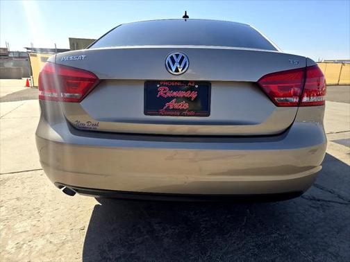 2015 Volkswagen Passat 1.8T Limited Edition