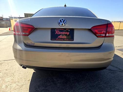 2015 Volkswagen Passat 1.8T Limited Edition