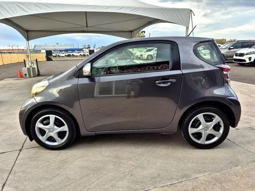 2014 Scion iQ 3-Door Hatchback AT
