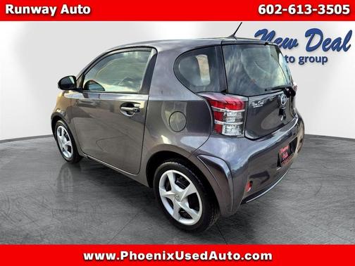 2014 Scion iQ 3-Door Hatchback AT