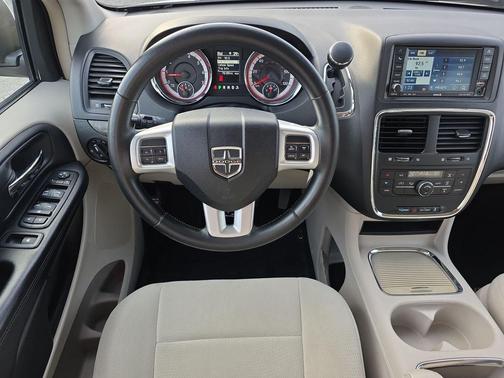 2011 Dodge Grand Caravan Crew