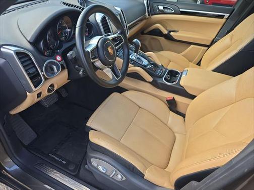 2016 Porsche Cayenne Base