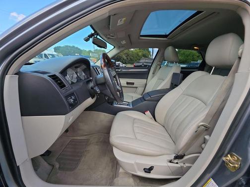 2006 Chrysler 300C Base