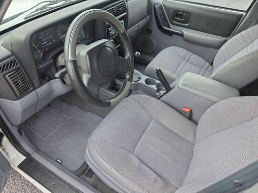 1998 Jeep Cherokee Sport 4WD