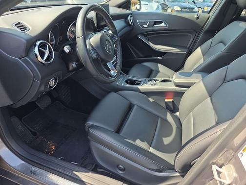Mountain Grey Metallic 2018 Mercedes-Benz GLA 250 4MATIC