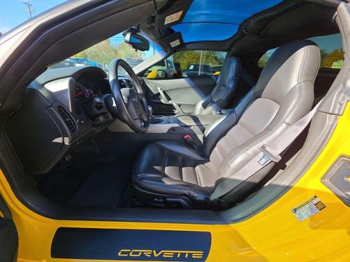 2005 Chevrolet Corvette Base
