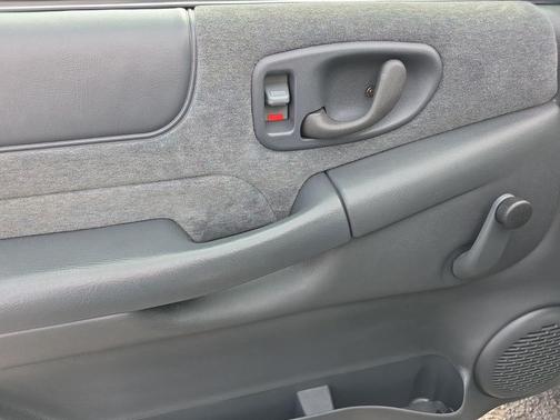 Light Pewter Metallic 2000 Chevrolet S-10 Base