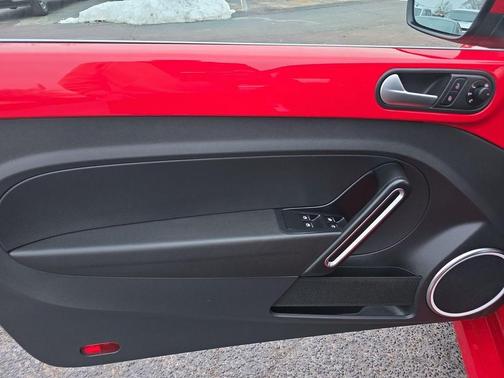 2014 Volkswagen Beetle 1.8T