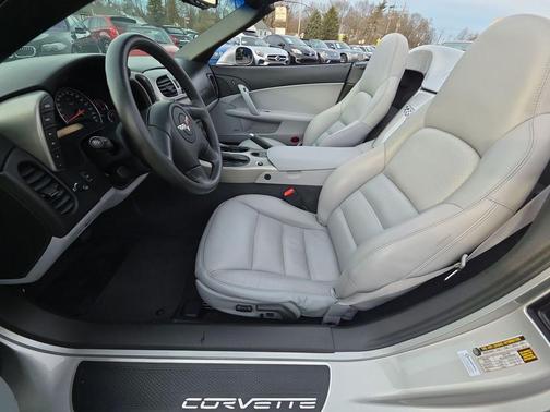 2005 Chevrolet Corvette Base