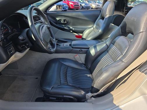 2004 Chevrolet Corvette Base