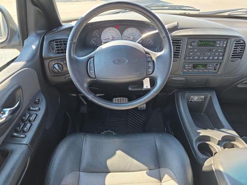 2002 Ford F-150 Harley-Davidson Crew Cab
