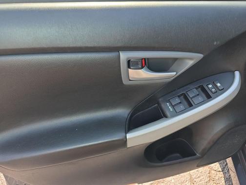 Winter Gray Metallic 2014 Toyota Prius Two