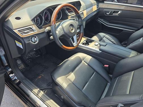 BLACK 2014 Mercedes-Benz E-Class 4MATIC