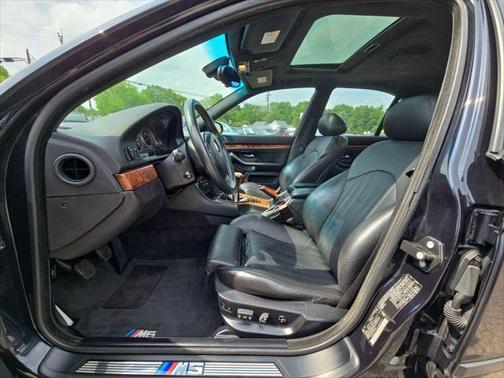 2000 BMW M5 Base