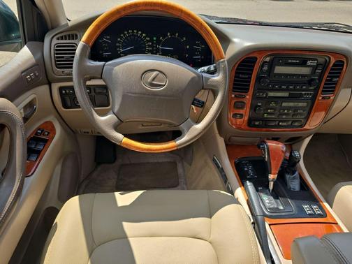2000 Lexus LX 470 Base