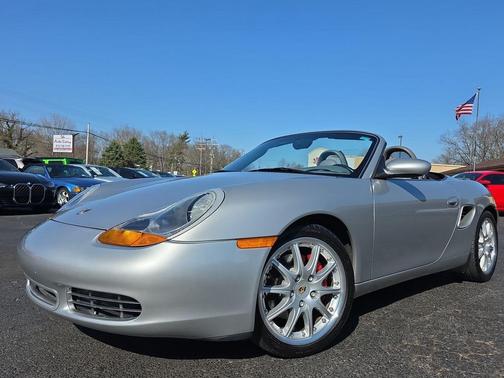 ARCTIC SILVER METALLIC WITH BLACK CONVERTIBLE TOP 2002 Porsche Boxster S