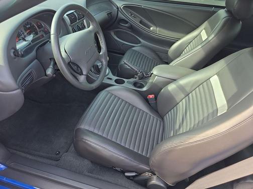 2004 Ford Mustang Mach I