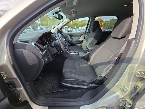 2015 GMC Acadia SLE-2