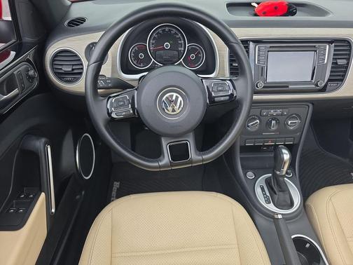 Tornado Red/Beige Roof 2018 Volkswagen Beetle 2.0T Coast