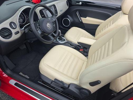 Tornado Red/Beige Roof 2018 Volkswagen Beetle 2.0T Coast