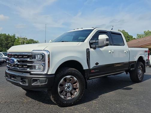 STAR WHITE METALLIC TRI-COAT/DARKENED BRONZE METALLIC 2024 Ford F-350 King Ranch