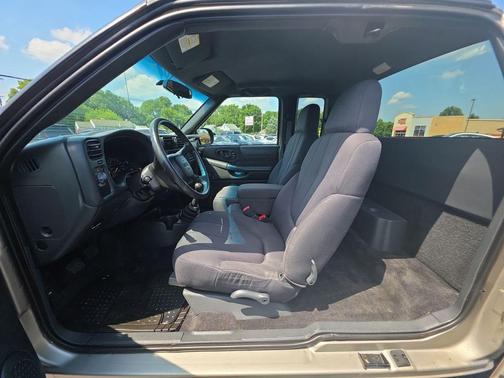 Pewter Metallic 2003 GMC Sonoma SLS